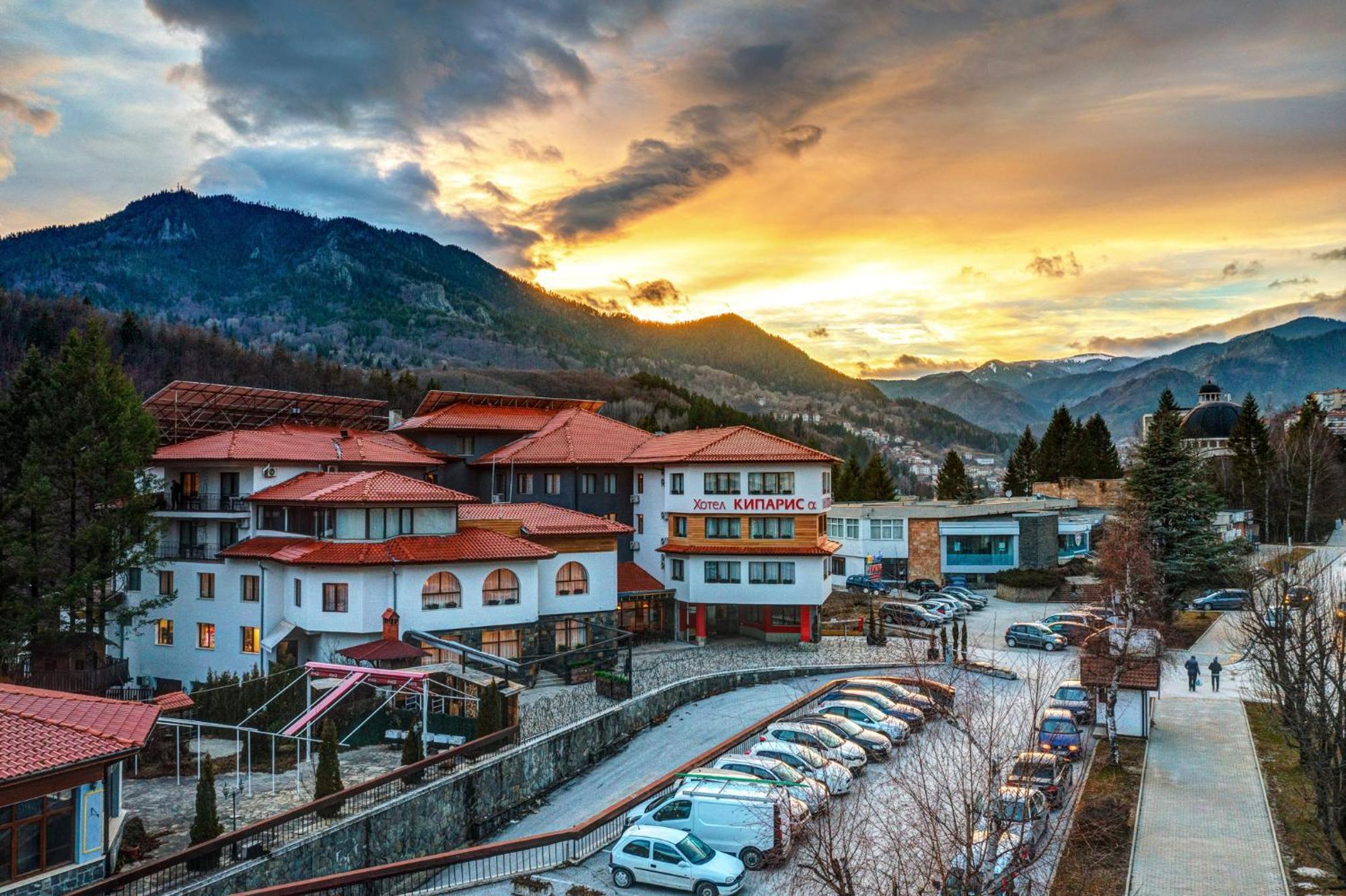 Spa Hotel Kiparis Smolyan Ngoại thất bức ảnh