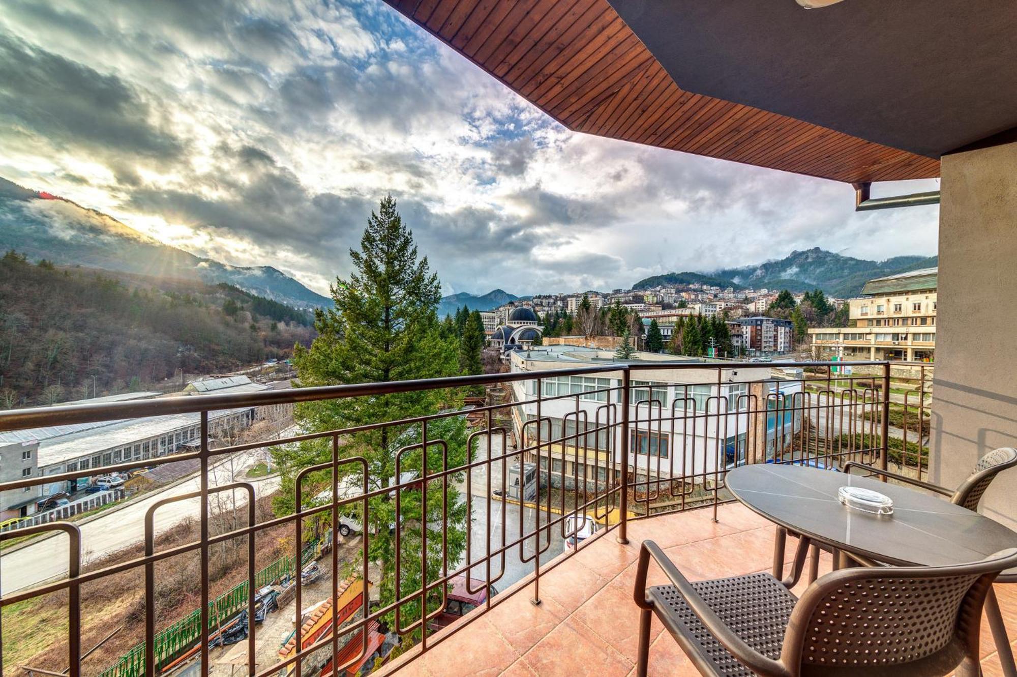 Spa Hotel Kiparis Smolyan Ngoại thất bức ảnh