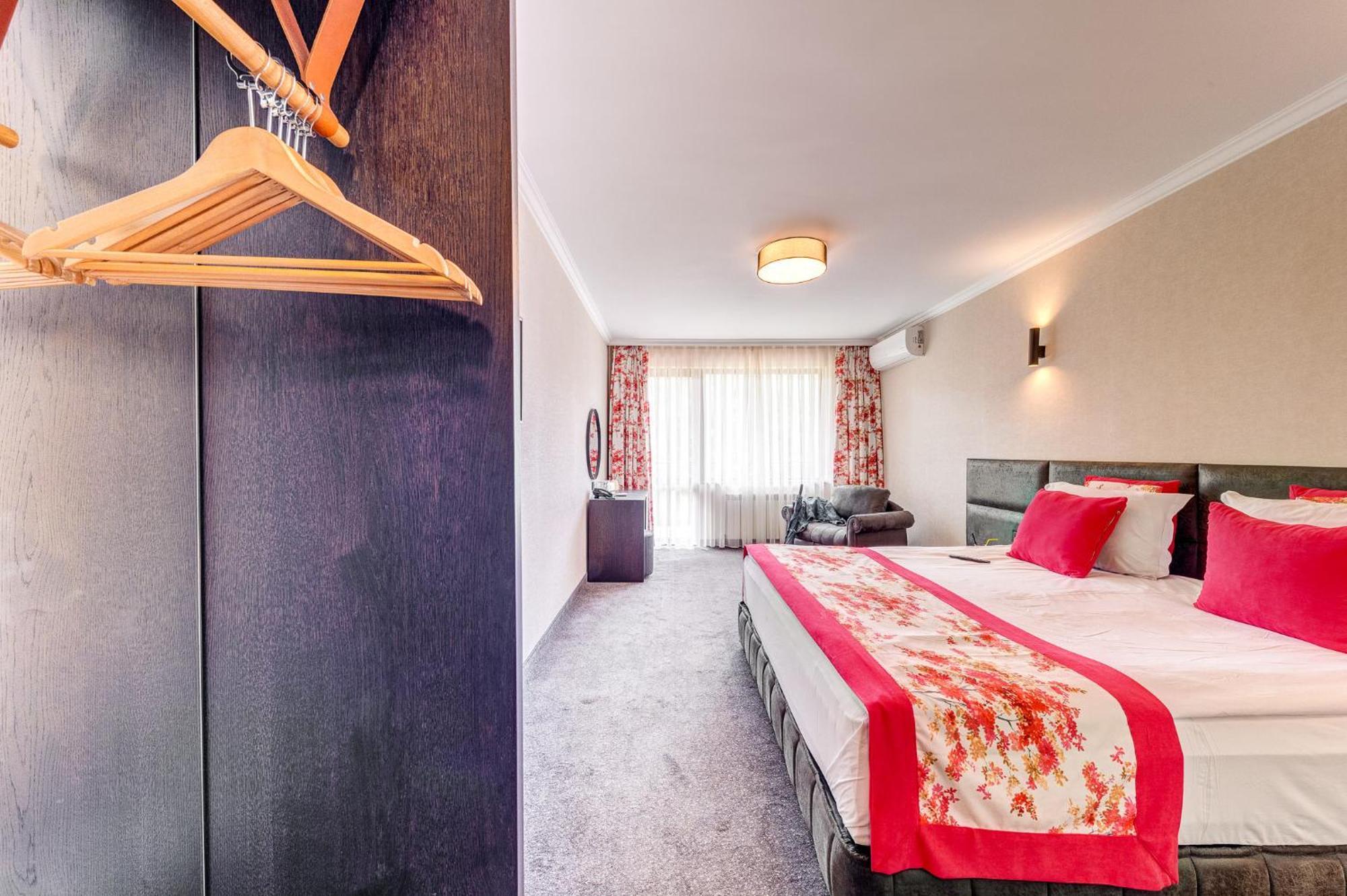 Spa Hotel Kiparis Smolyan Ngoại thất bức ảnh