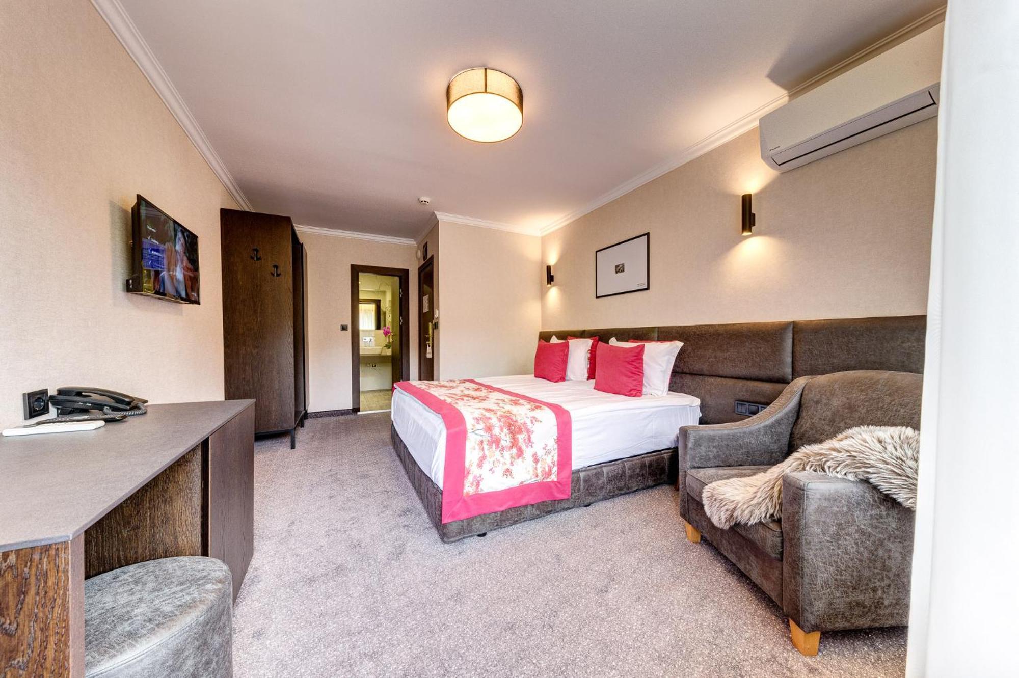 Spa Hotel Kiparis Smolyan Ngoại thất bức ảnh