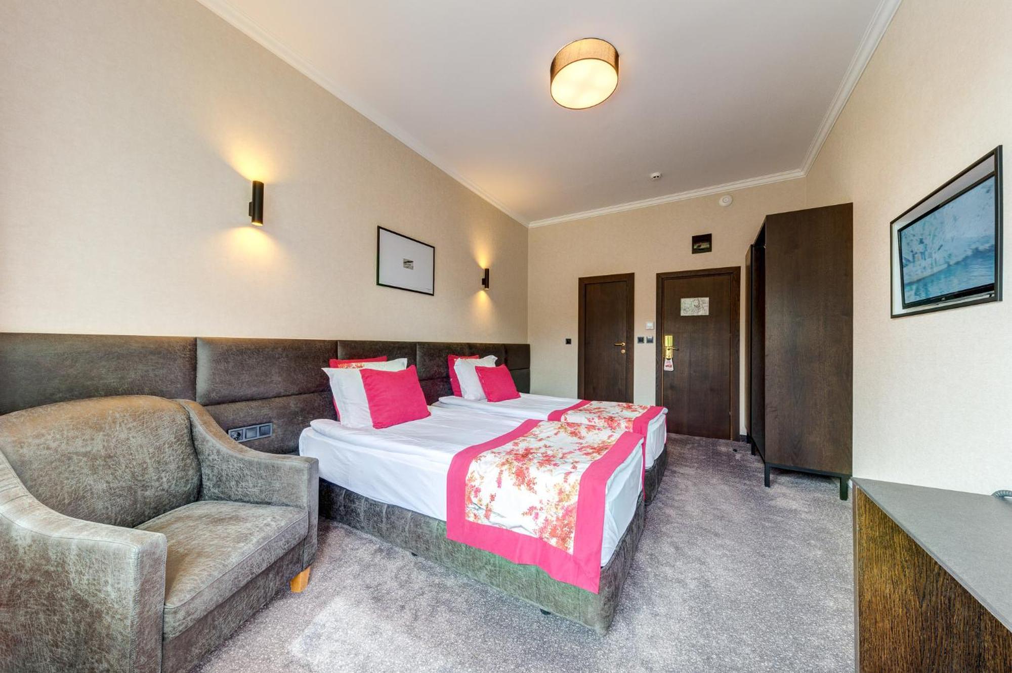 Spa Hotel Kiparis Smolyan Ngoại thất bức ảnh